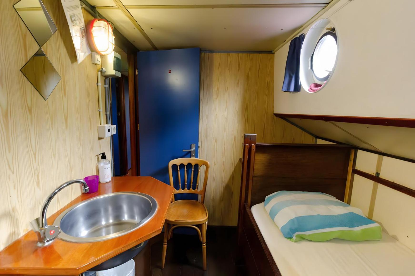 Intersail Hostel - Avontuur Amsterdam Exterior photo